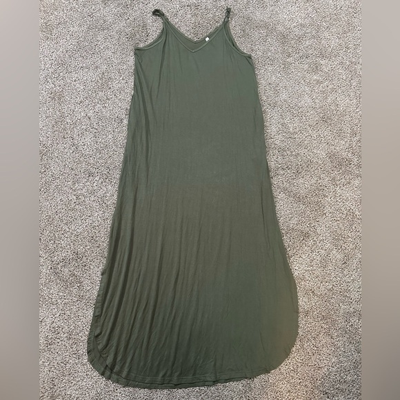 Long cami maxi dress with pockets - Picture 6 of 7